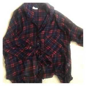 Silky plaid button down 👕